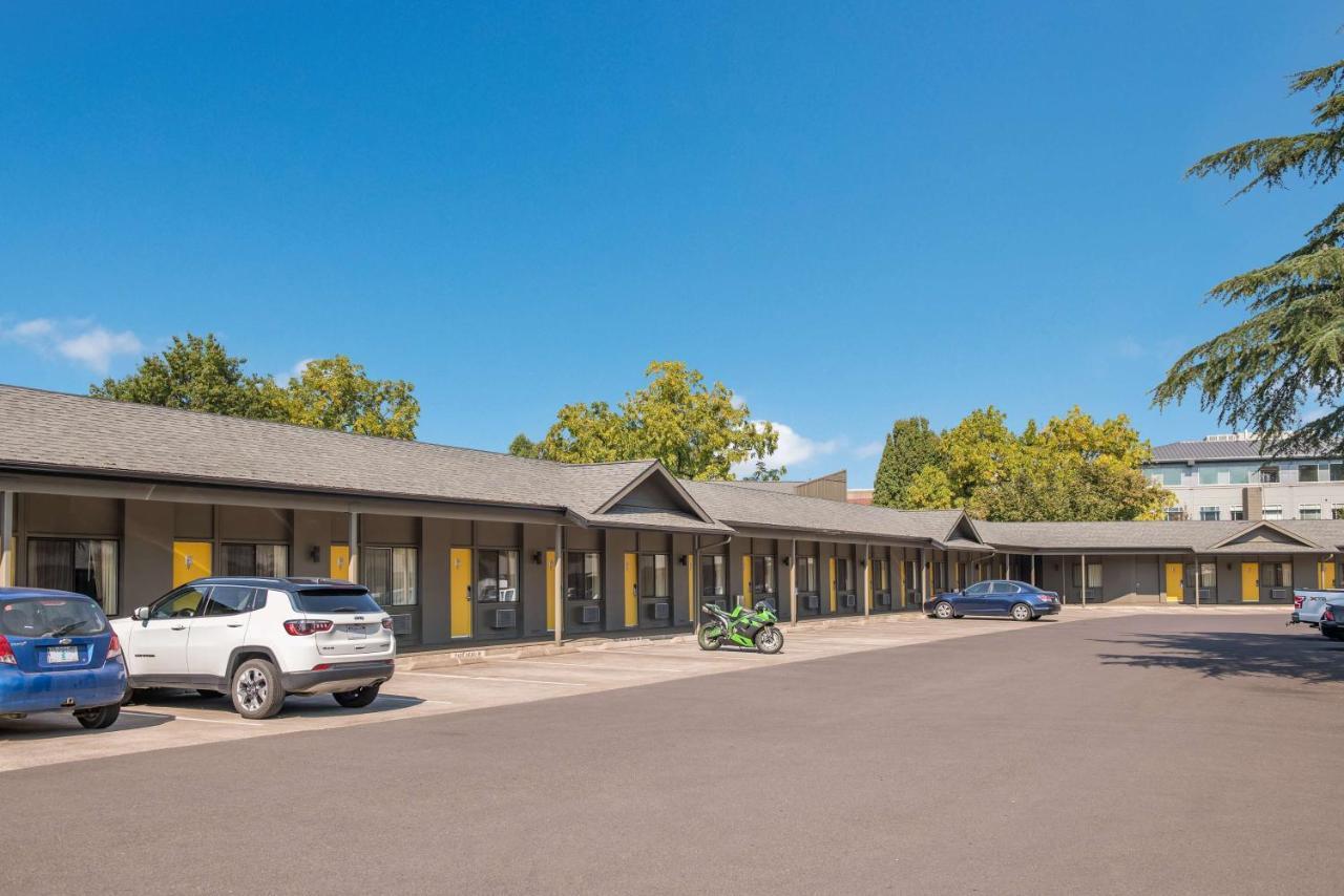 Best Western New Oregon Motel Eugene Bagian luar foto